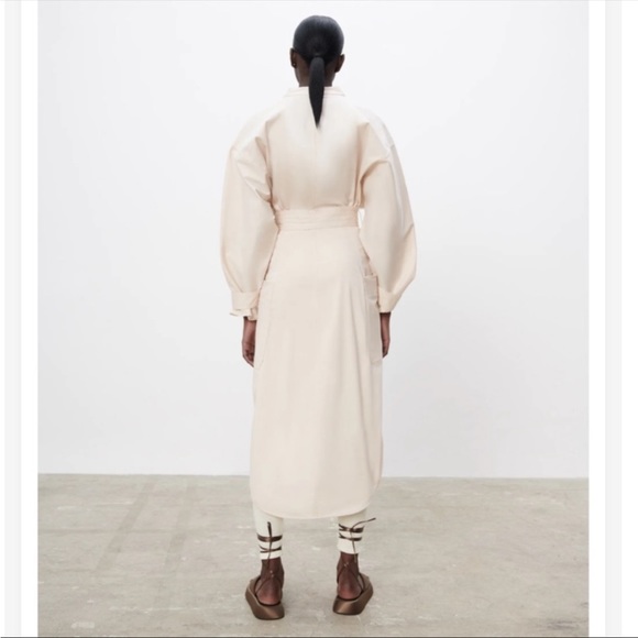 NWOT structured cream dress - Picture 5 of 15